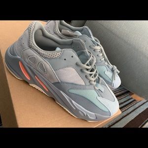 Adidas Yeezy Boost 700 V2 Inertia